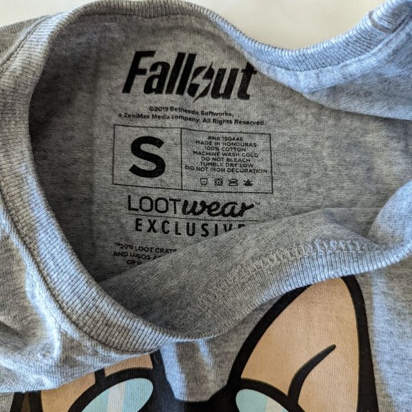 Lootwear Exclusive Fallout Dogmeat Tshirt - Picture 2 of 4